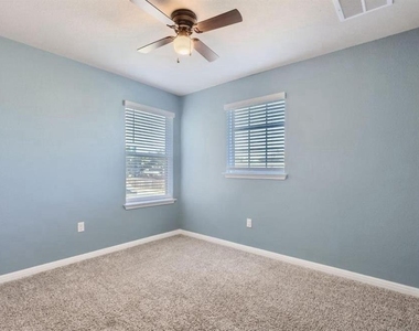 324 Sandhill Piper St - Photo Thumbnail 7