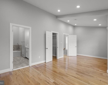 10 Loganwood Court - Photo Thumbnail 18