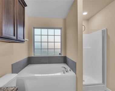 6407 Hercules Ave - Photo Thumbnail 8
