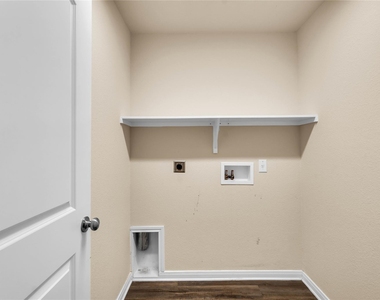 6407 Hercules Ave - Photo Thumbnail 20