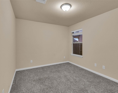 6407 Hercules Ave - Photo Thumbnail 12