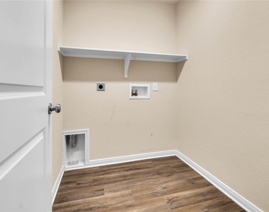 6407 Hercules Ave - Photo Thumbnail 19