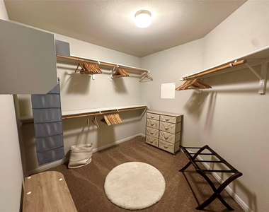 10005 Dalliance Ln - Photo Thumbnail 8