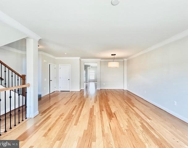 140 Copley Circle - Photo Thumbnail 5