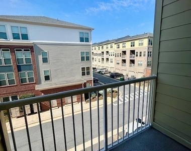 140 Copley Circle - Photo Thumbnail 18