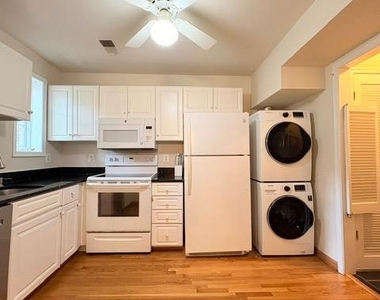 6718 Kenwood Forest Lane - Photo Thumbnail 9