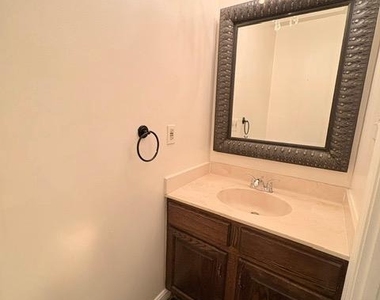 6718 Kenwood Forest Lane - Photo Thumbnail 13