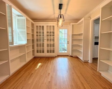 6718 Kenwood Forest Lane - Photo Thumbnail 4