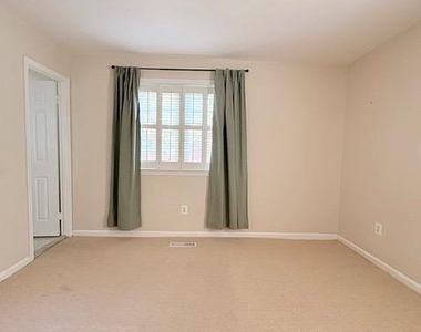 6718 Kenwood Forest Lane - Photo Thumbnail 15