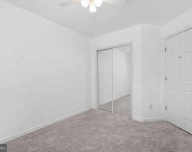 18506 Carriage Walk Circle - Photo Thumbnail 25