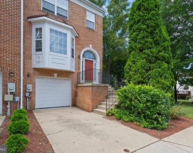 18506 Carriage Walk Circle - Photo Thumbnail 1