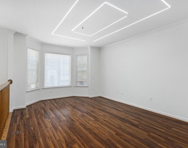 18506 Carriage Walk Circle - Photo Thumbnail 5