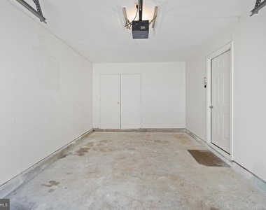 18506 Carriage Walk Circle - Photo Thumbnail 49