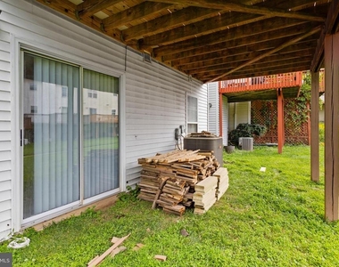 18506 Carriage Walk Circle - Photo Thumbnail 51
