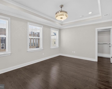 404 Sagan Pl - Photo Thumbnail 19