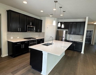 16021 Nightshade St - Photo Thumbnail 13