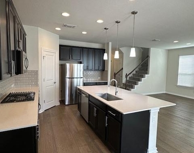 16021 Nightshade St - Photo Thumbnail 12