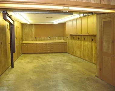 2001 Manana St - Photo Thumbnail 6