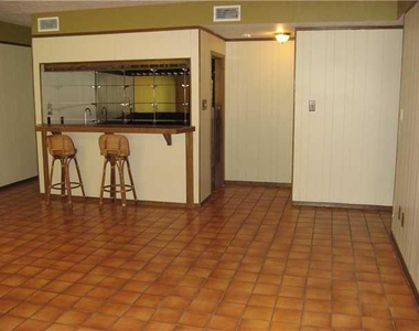 2001 Manana St - Photo Thumbnail 10
