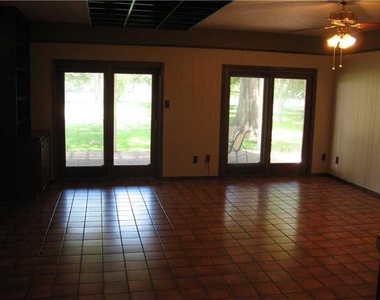 2001 Manana St - Photo Thumbnail 11