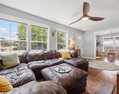 2120 Leander St - Photo Thumbnail 6