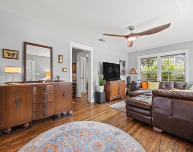 2120 Leander St - Photo Thumbnail 5