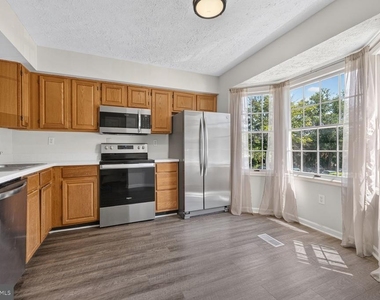 12547 Coral Grove Place - Photo Thumbnail 2
