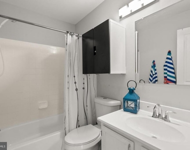 18005 Sunset Lake Court - Photo Thumbnail 24