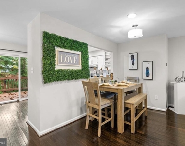 18005 Sunset Lake Court - Photo Thumbnail 7