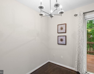 18005 Sunset Lake Court - Photo Thumbnail 15