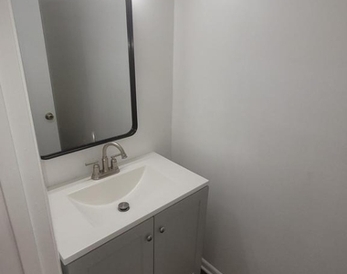 9921 Valley Park Drive - Photo Thumbnail 10