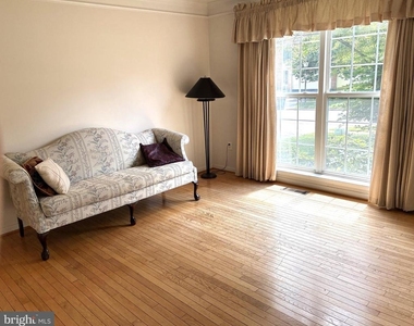 12923 Creamery Hill Drive - Photo Thumbnail 2