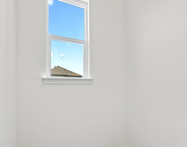 3823 Forino Dr - Photo Thumbnail 20