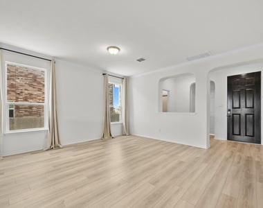 3823 Forino Dr - Photo Thumbnail 7
