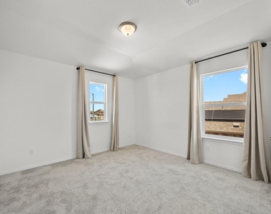 3823 Forino Dr - Photo Thumbnail 34