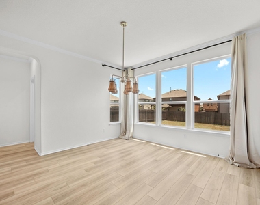 3823 Forino Dr - Photo Thumbnail 18