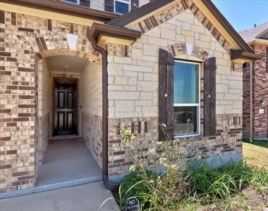 3823 Forino Dr - Photo Thumbnail 2