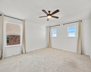 3823 Forino Dr - Photo Thumbnail 31