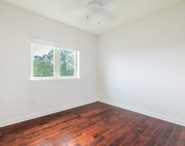 6700 Menchaca Rd Rd - Photo Thumbnail 11