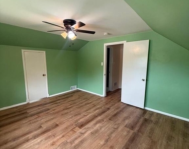 816 Crothers Lane - Photo Thumbnail 12