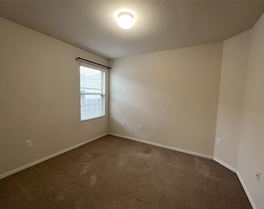 5808 Eden Dr - Photo Thumbnail 13