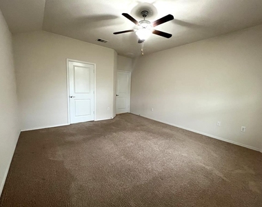 5808 Eden Dr - Photo Thumbnail 8