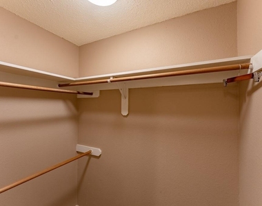 2612 San Pedro St - Photo Thumbnail 9
