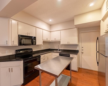 2612 San Pedro St - Photo Thumbnail 6