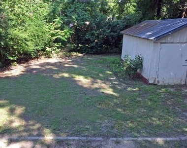 4709 Avenue H - Photo Thumbnail 3