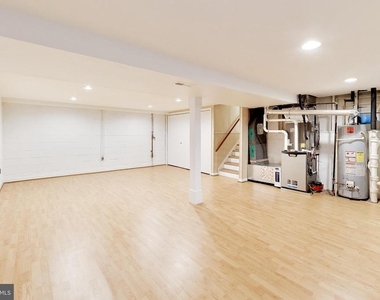 11907 Hunters Lane - Photo Thumbnail 30