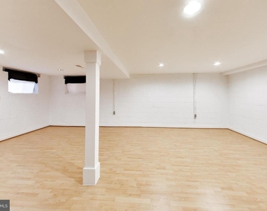 11907 Hunters Lane - Photo Thumbnail 25