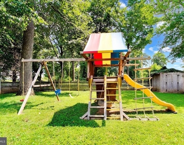 11907 Hunters Lane - Photo Thumbnail 33