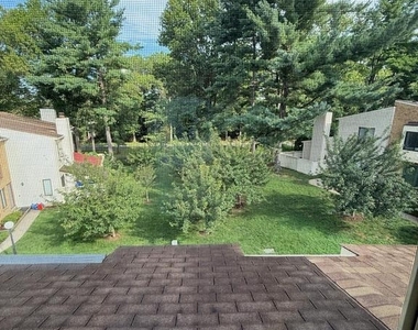 9425 Gentle Circle - Photo Thumbnail 20