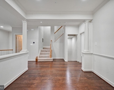 14203 Plum Run Way - Photo Thumbnail 3